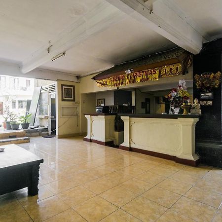 Hotel Reddoorz @ Poppies Lane 1 à Kuta Lombok Extérieur photo